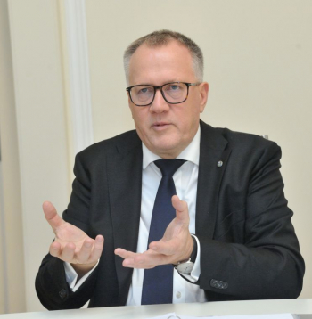 Finanšu ministrs Arvils Ašeradens.