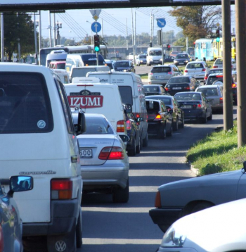 Automašīnu sastrēgums Rīgā. Ilustratīvs attēls. Automašīnu sastrēgums Rīgā. Ilustratīvs attēls.