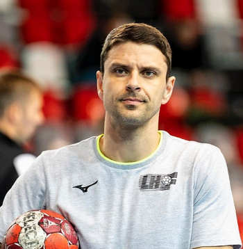 Māris Veršakovs Latvijas izlasē spēlēja gandrīz divus gadu desmitus, bet nu rāda, ka laiks doties jaunos izaicinājumos.