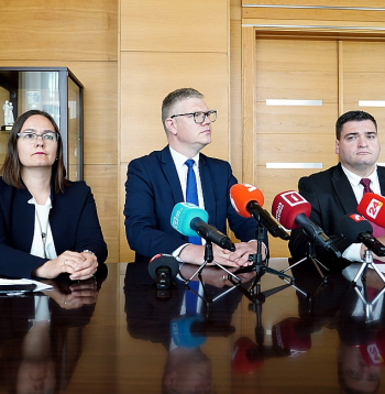 Trīs līdzšinējie Rīgas vicemēri – Linda Ozola, Vilnis Ķirsis un Edvards Ratnieks – gatavi jaunai koalīcijai.