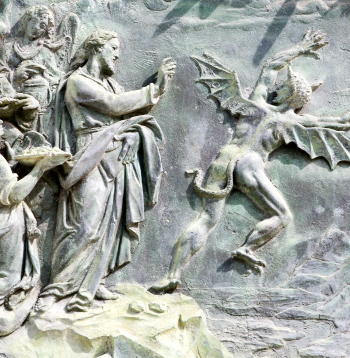 Piza, detaļa no katedrāles vārtiem "Jēzus kārdināšana".