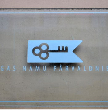 "Rīgas namu pārvaldnieks" logo. "Rīgas namu pārvaldnieks" logo.