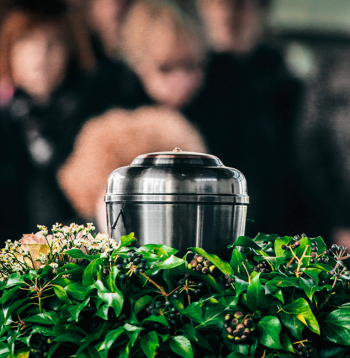 Kremācija nevar notikt bez aizgājēja miršanas apliecības. 