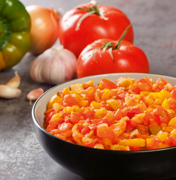 Sofrito - šo ķiploku, sīpolu, tomātu un olīveļļas kombināciju citās kultūrās izmanto kā maltītes pamatbāzi.