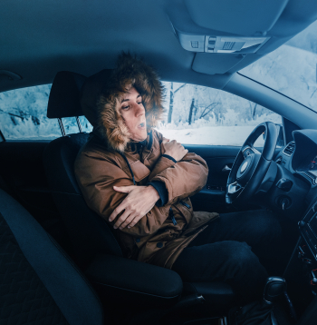 Kāpēc automašīnā auksti. Ilustratīvs attēls.