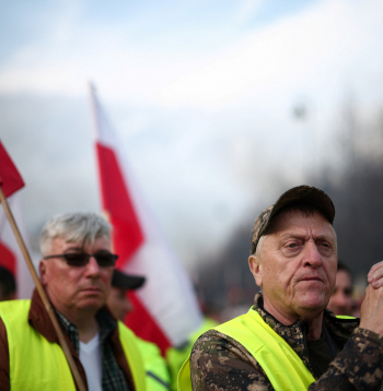 Poļu lauksaimnieki protestē. 