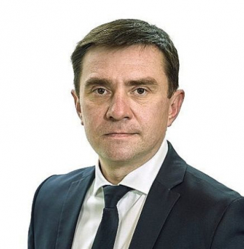 Par Alekseja Steca ievēlēšanu Rēzeknes domes priekšsēdētāja amatā nobalsoja astoņi no 12 klātesošajiem deputātiem, bet viņu apsveica arī opozīcijas pārstāvji un atzīmēja Steca "citādo vadības stilu".