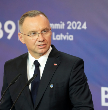 Polijas prezidents Andžejs Duda (Andžejs Duda) piedalās NATO Austrumu flanga valstu samita preses konferencē Rīgas pilī.