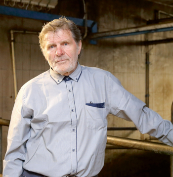 Zemnieku saimniecības "Dzintari" saimnieks Andrejs Kārklis: "Liels paldies visiem cilvēkiem, kas palīdzēja ugunsnelaimes un tās seku likvidēšanā. Ar palīgu atbalstu tiku cauri ar salīdzinoši ciešamiem zaudējumiem. Tomēr lēšu, ka tie ir mērāmi simtos tūkstošu eiro."