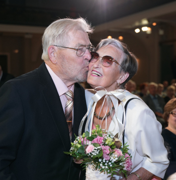 Rīgā sveikti Zelta kāzu jubilāri.