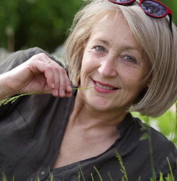 Žurnāla "Mājas Viesis" galvenās redaktores vietniece Ilze Pētersone.