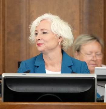 Saeimas priekšsēdētāja Daiga Mieriņa (ZZS). 