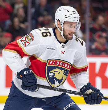 Uvis Balinskis ir universālais kareivis – spēj spēlēt gan kā uzbrucējs, gan kā aizsargs.