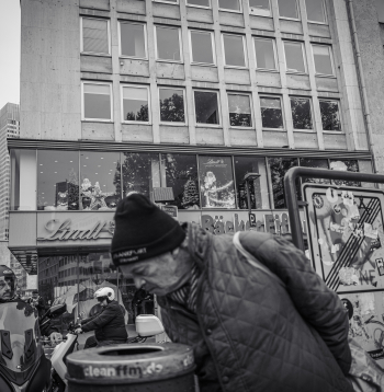 Frankfurtes ielas, galerijas, arhitektūra. Grāmatu tirgus. Vācija. 