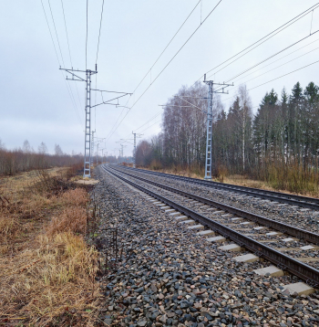 Medību noteikumi nosaka, ka medību platību par vienlaidu platību uzskata arī tad, ja to sadala līnijveida infrastruktūras objekti, piemēram, ceļi, stigas, grāvji, trases vai elektrolīniju gaisa pārvadi. 