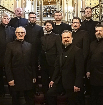 Vīru kamerkora "Logos" sniegumu raksturo izkoptas un skanīgas vīru balsis plašā diapazonā.
