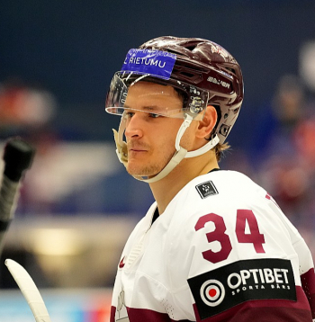  Eduards Tralmaks.
