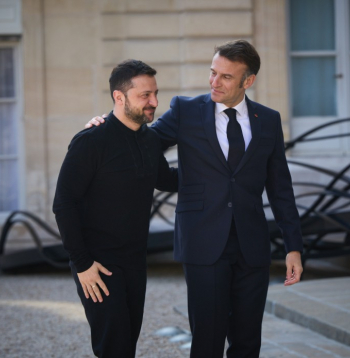 Volodimirs Zelenskis. un Emanuels Makrons.