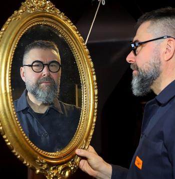 Viesturs Kairišs: "Es nekad neesmu vairījies ar svārstīgajiem no skatuves runāt krievu valodā, kas būs arī "Ķiršu dārza" valoda. Man tas neliekas nekas problemātisks."