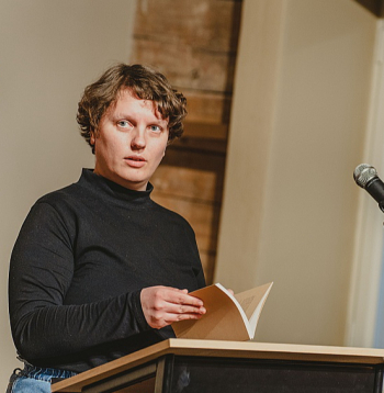 Liepa Rūce: "Šo krājumu rakstīju sev, man pašai vajadzēja tos tekstus lasīšanai."