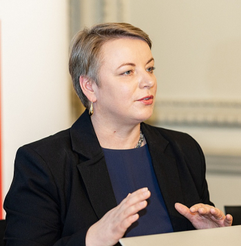 "Mežotnes pili vēlamies izveidot par Rundāles pils muzeja filiāli," saka Rundāles pils muzeja direktore Laura Lūse.