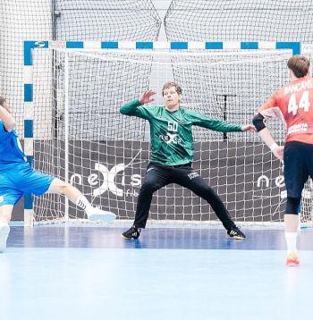 Handbola vārtsargs Raitis Puriņš ikdienā ir "Draugiem group" uzņēmuma "Mapon" globālās izaugsmes direktors, atbildot par mārketingu un pārdošanu.