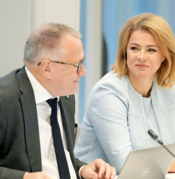 Finanšu ministrs Arvils Ašeradens un Ministru prezidente Evika Siliņa.
