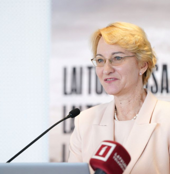 Izglītības un zinātnes ministre Dace Melbārde. 