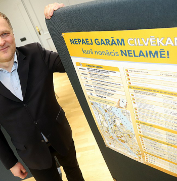 Rīgas pašvaldības Sociālo pakalpojumu nodaļas vadītājas vietnieks Aldis Strapcāns: "Viens no nozīmīgākajiem "Mājoklis vispirms" sasniegumiem ir kvalitatīvi izstrādāts pakalpojuma apraksts, kuru pārbaudīja projekta gaitā un kas veiksmīgi darbojas praksē."