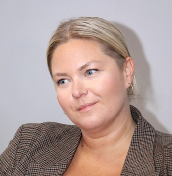 Paula Pļavniece: "Nebaidos no tā, ka var gadīties, ka visu nākas darīt pašai, pat šajā apstāklī mīt jauks radošums un brīvība."