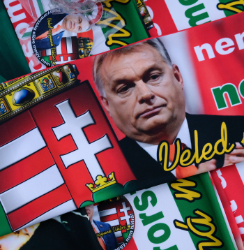 Ungārijas premjerministra Viktora Orbāna partija "Fidesz" ir guvusi stabilu sabiedrības atbalstu un vairākkārt uzvarējusi vēlēšanās.