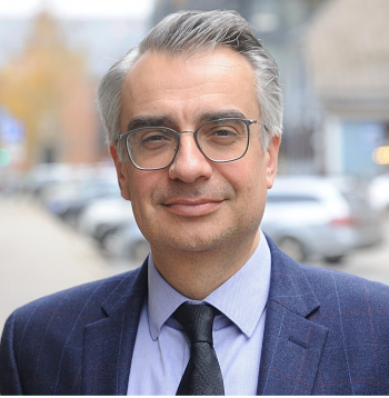 Domnīcas "LaSER" vadītājs un Latvijas Universitātes profesors Daunis Auers.