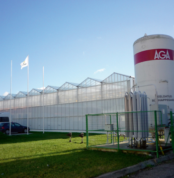 AGA CO2 tvertne pie siltumnīcas.