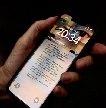 Daudzi bija pārsteigti, redzot savā telefonā uzrakstu angļu valodā "Presidential Alert", taču šajā gadījumā tas ir nevis kāds prezidenta vēstījums, bet brīdinājuma līmeņu starptautiskais iedalījums. Jāņem vērā, ka "Android" ierīcēs paziņojumu nosaukumi redzami latviešu valodā tikai tad, ja ierīcei ir pieejama un aktivizēta latviešu valodas lietotāja saskarne. "Apple" ierīcēs šobrīd pilnvērtīga latviešu valodas saskarne nav pieejama, tāpēc paziņojumu nosaukumi būs redzami angļu vai lietotāja izvēlētajā valodā.