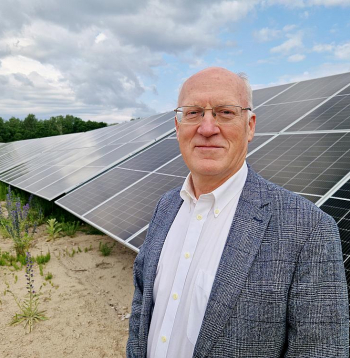"Tie mērķi, kurus saules enerģijas projektu attīstībā Enerģētikas stratēģijā līdz 2050. gadam tiek plānots sasniegt līdz 2050. gadam, tiks sasniegti jau nākamā gadā," secina Alnis Bāliņš.