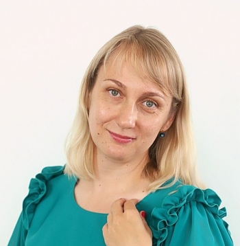 Sanita Strautniece: "Esmu diezgan sistemātisks cilvēks, man patīk, ka ir zināma kārtība, viena lieta seko otrai, arī pa manuskriptiem nemētājos."