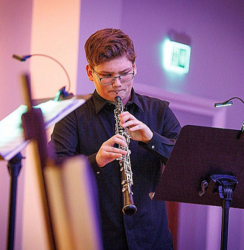 Obojists Rinalds Rozenlauks.