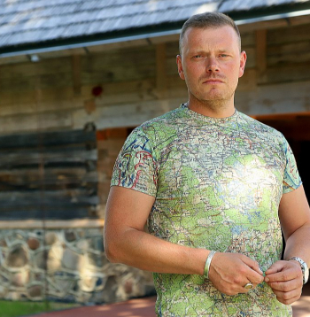 Roberts Sipenieks: "Man reizēm ir sajūta, ka daudzi latvieši vēl joprojām meklē savu identitāti. Cik vienoti esam par Latviju hokeja panākumos, kā saliedējamies Dziesmu svētkos, nepaiet trīs dienas, kad lamājam viens otru veikalā, benzīntankā un sociālajos tīklos."