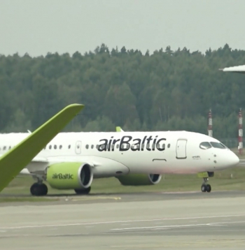 "airBaltic".