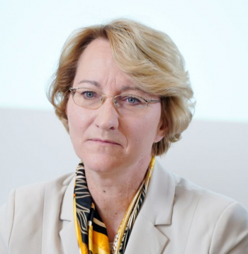 Izglītības un zinātnes ministre Dace Melbārde.