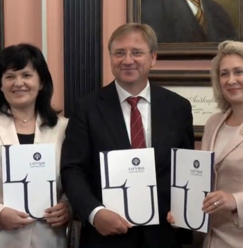 Kopā ar Izglītības ministriju parakstīts trīspusējs līgums.