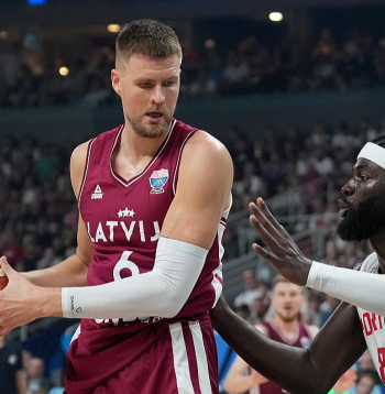 2024. gada Nacionālās basketbola asociācijas čempioni Bostonas "Celtics" sastāvā – Kristaps Porziņģis un Nēmiašs Keta. Latvijas un Portugāles izlašu cīņā Vienradzis no Liepājas bija pārāks.