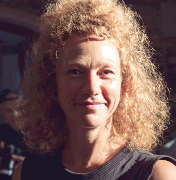 Aktrise Inga Alsiņa-Lasmane.