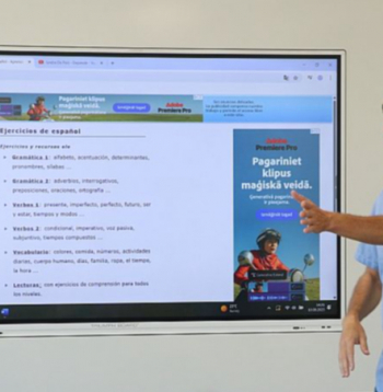 Ernsta Glika Alūksnes Valsts ģimnāzijā 10. klasēs kā otro vai trešo svešvalodu var mācīties spāņu valodu, un šādu iespēju jau izmanto 42 skolēni. Attēlā – spāņu valodas skolotājs Jānis Apsīte, kurš pārcēlies dzīvot no Spānijas uz Latviju.