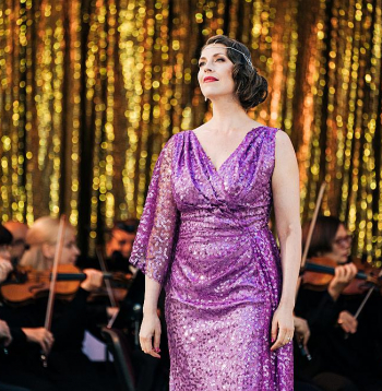 Dziedātāja Antra Jankovska šovasar Operetes festivālā Ikšķilē.