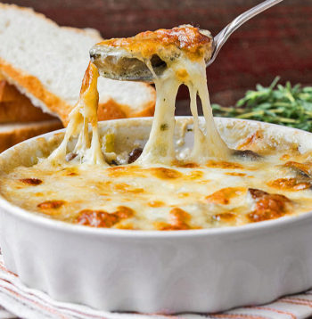 Kartupeļu un sēņu kārtojums.