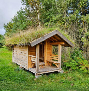 Pirts ar zaļo jumtu. Pirts ar zaļo jumtu.