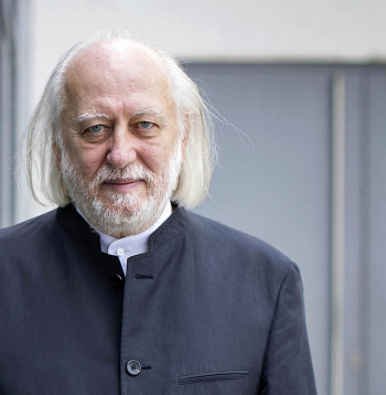 Lāslo Krasnahorkai.