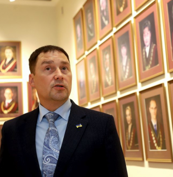 Juris Juriss: "Būtiski atzīmēt, ka 17 gadu laikā likumdevējs nav pieņēmis regulējumu, ar ko tādos gadījumos kā Lemberga lietā būtu iespējams reāli pārvaldīt arestēto mantu. Tas būtu jāpaveic, lai sekmētu tiesisko atrisinājumu līdzīgās lietās."