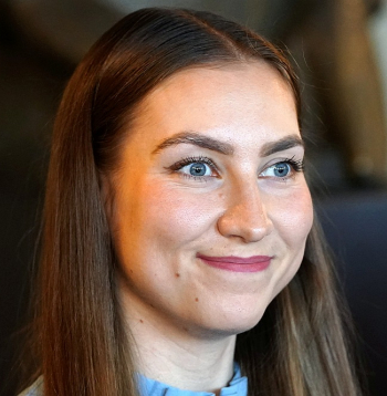 Operdziedātāja, "Lielās mūzikas balvas 2024" ieguvēja Gada jaunā mūziķa kategorijā Annija Kristiāna Ādamsone.